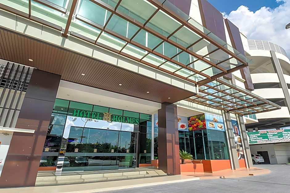 Hotel Holmes Gelang Patah