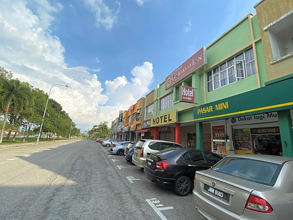 OYO 89760 Harmoni Inn Hotel