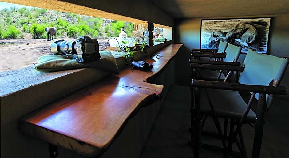 Tuningi Safari Lodge