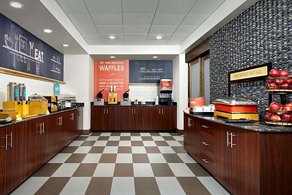 Hampton Inn By Hilton Syracuse Clay