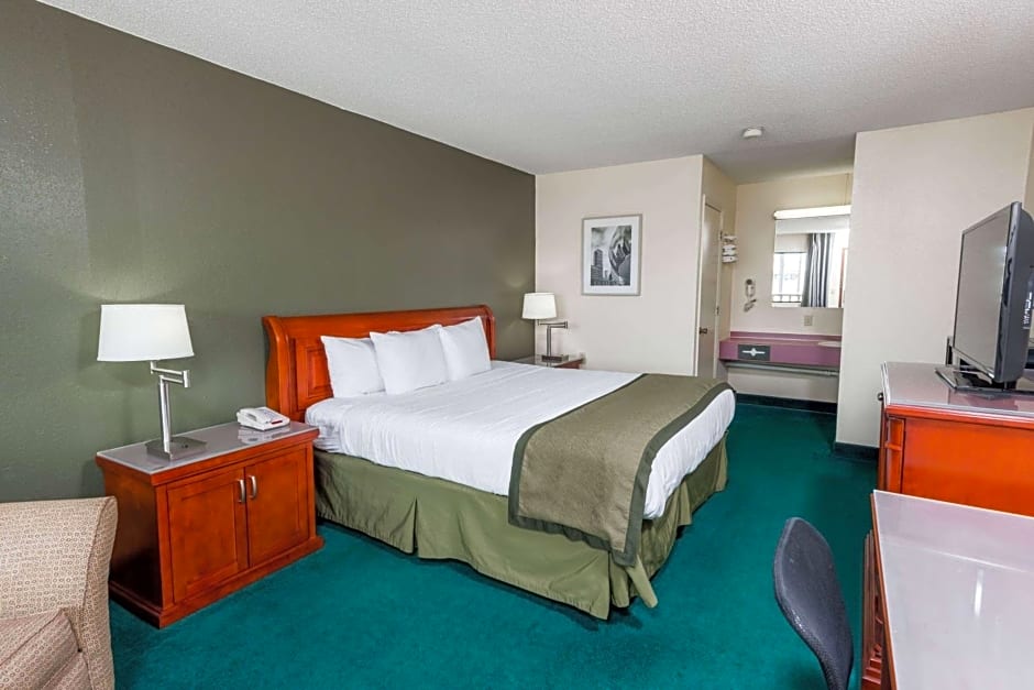 Days Inn by Wyndham Hannibal