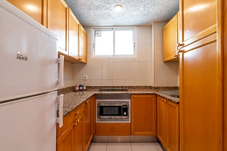 LOS PECES TWO BEDROOM 1 TO 6 PEOPLE