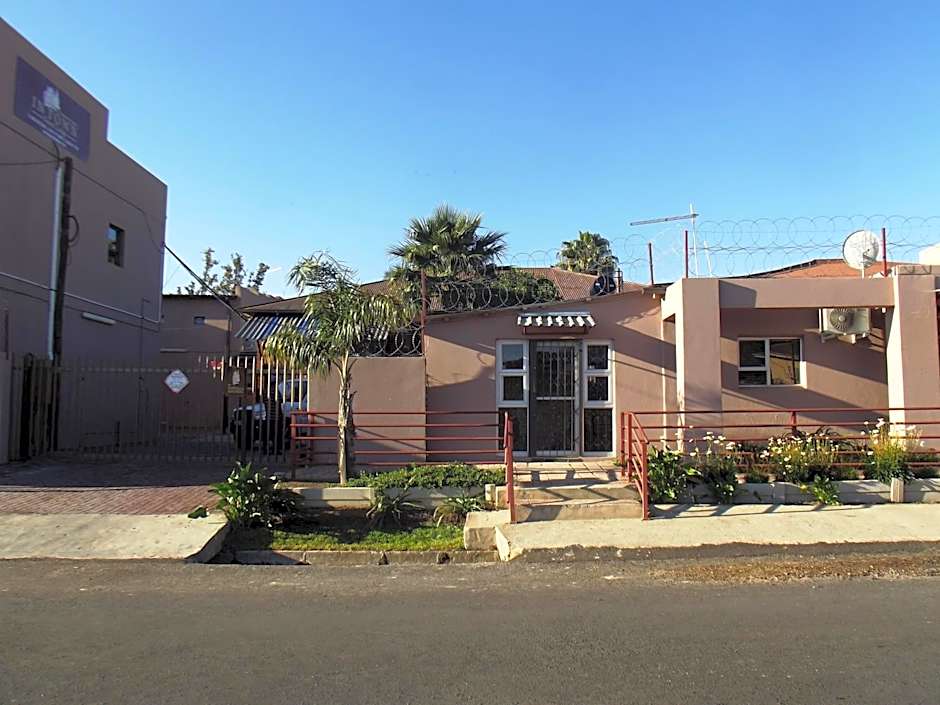 Parys In town Guest lodge and Conference Center