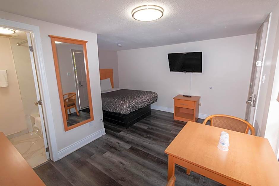 Borden Inn and Suites