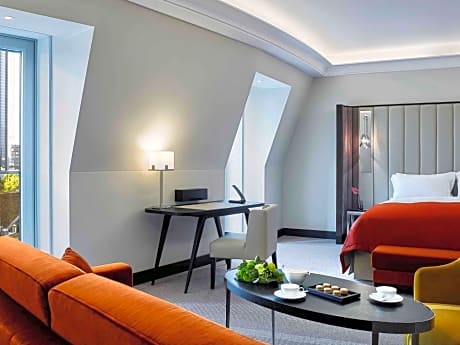 Junior Suite with Two Single Beds