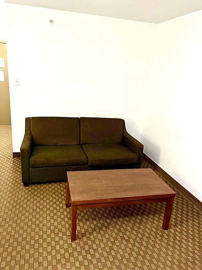 Super 8 by Wyndham Hinton