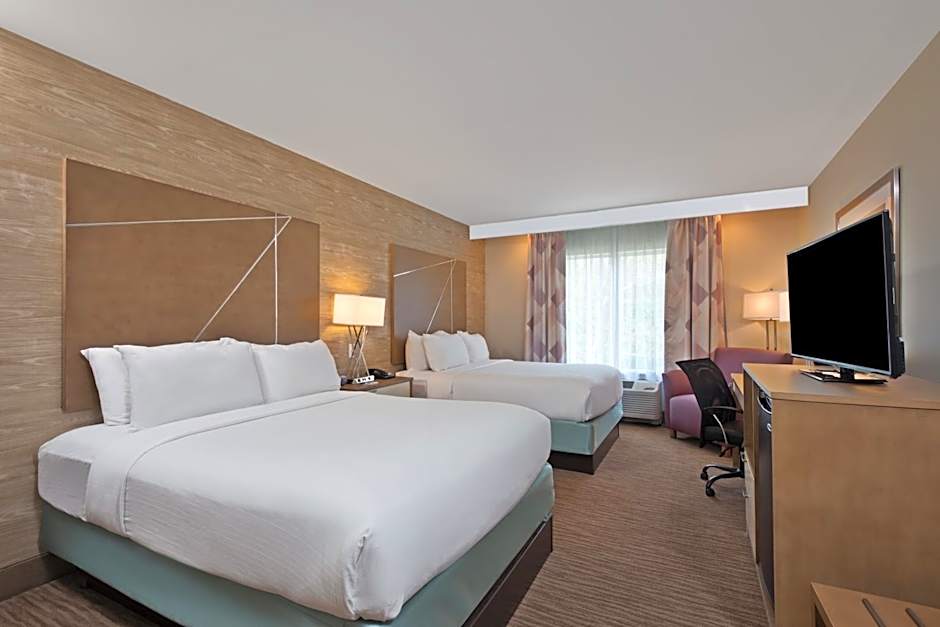 Holiday Inn Express & Suites Harrisburg S - New Cumberland By IHG