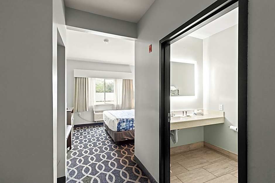 Wingate by Wyndham Humble/Houston Intercontinental Airport