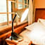 Hakuba Pension & Log Hotel Meteor