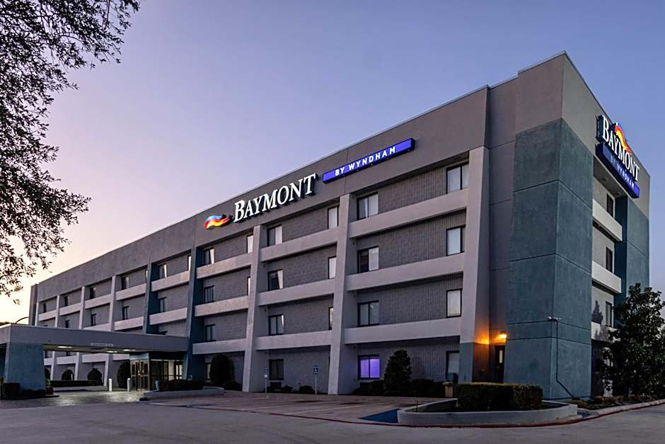 Baymont by Wyndham Arlington At Six Flags Dr