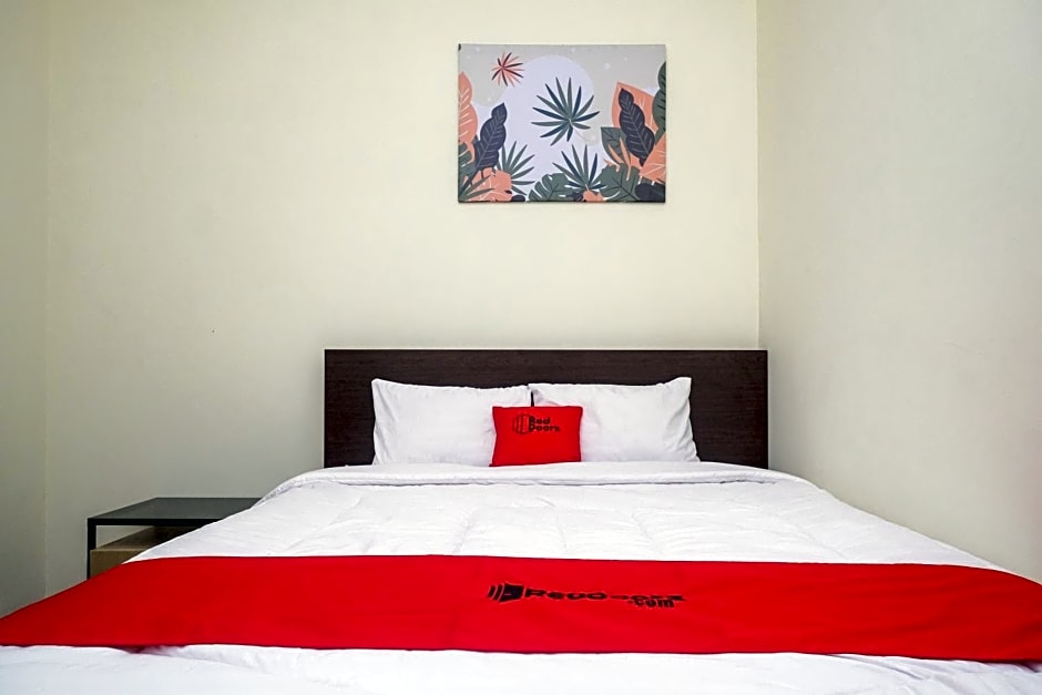RedDoorz near Kawasan Bandara Ahmad Yani Semarang 2