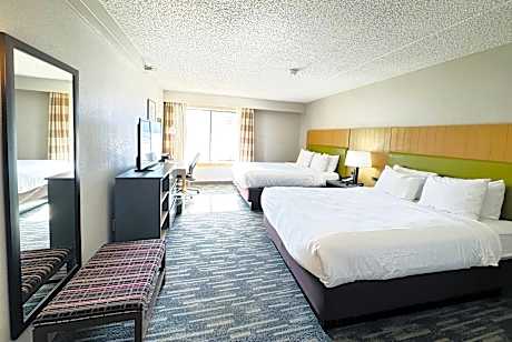 2 Double Beds Non-Smoking