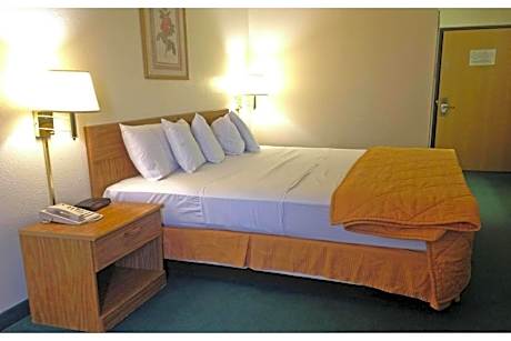 Full Bed Accessible Non Smoking