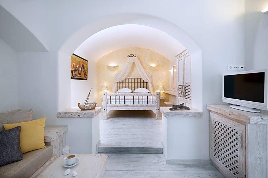 Athermi Suites - Adults Only