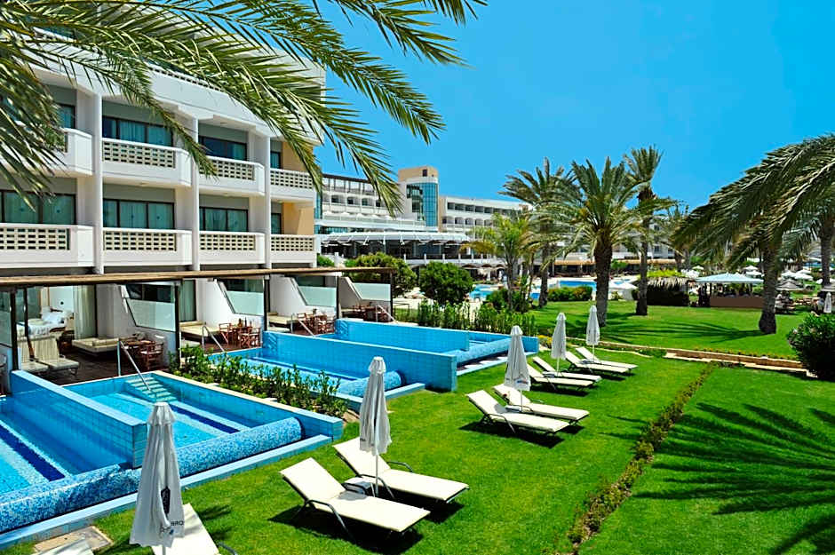 Constantinou Bros Athena Beach Hotel