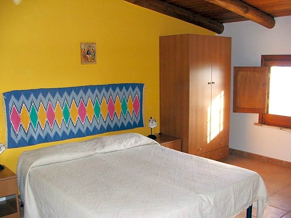 Foto 1 daripada 6 — Triple Room