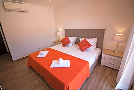 Twin Room with Private Bathroom