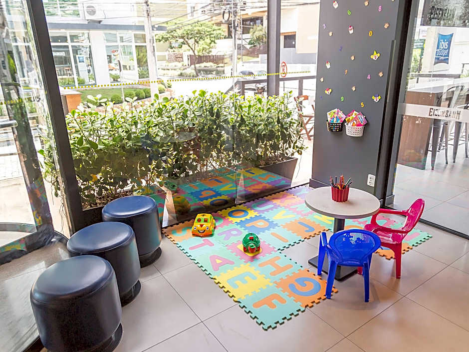 Ibis Budget Blumenau