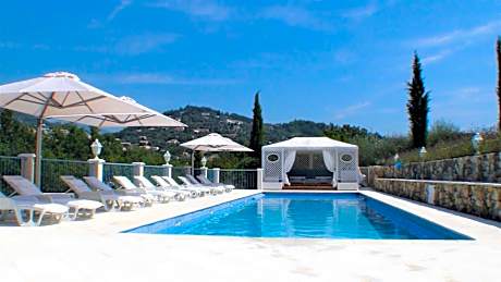 B&B with charm, quiet, kitchen, sw pool.