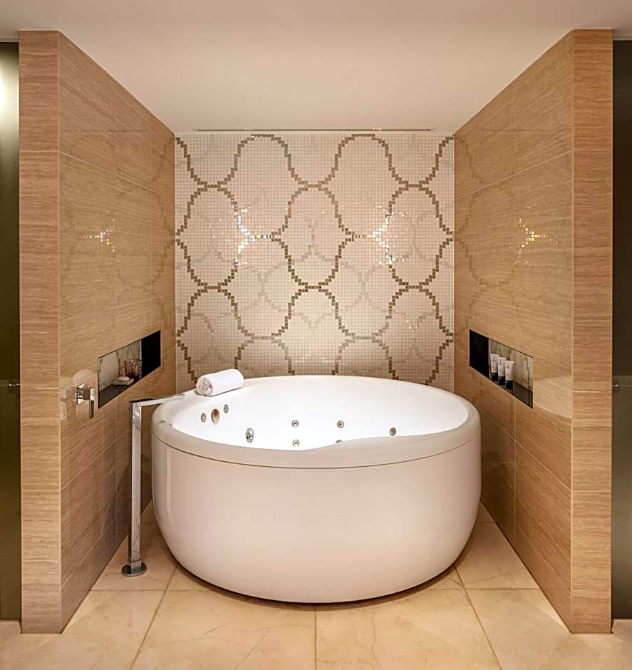 The Darling at The Star