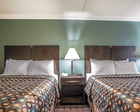 Queen Room with Two Queen Beds - Non-Smoking
