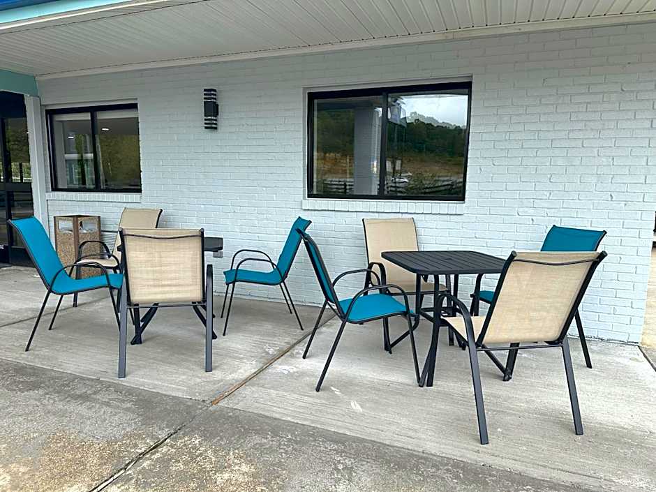 Days Inn by Wyndham Renfro Valley Mount Vernon