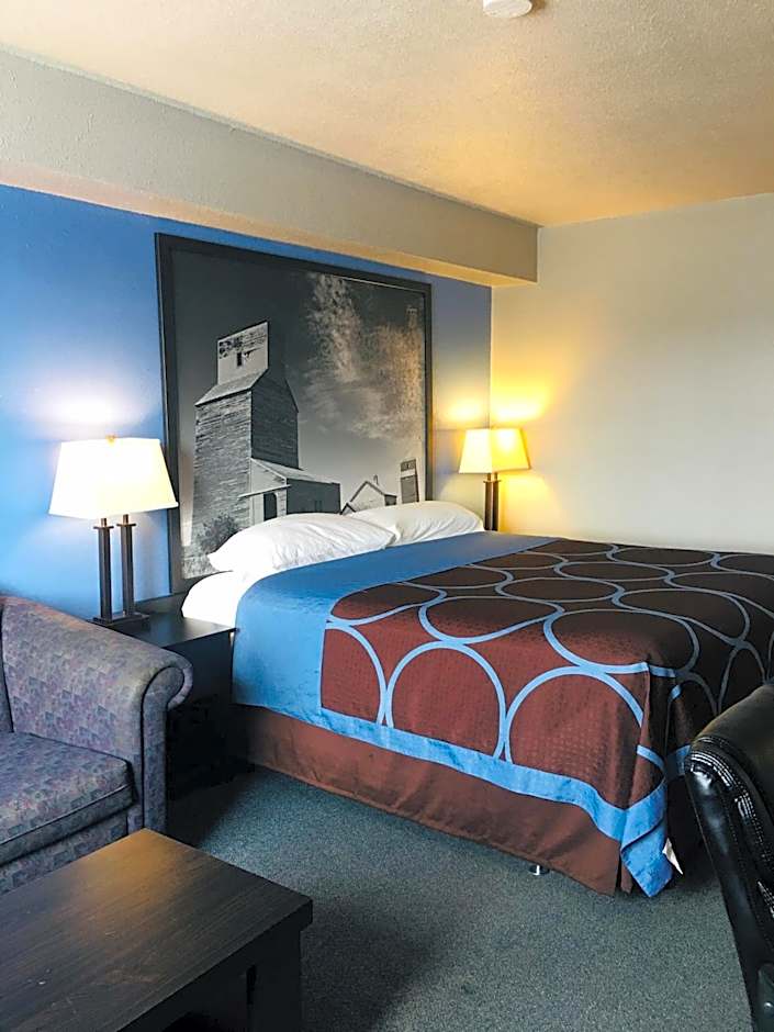 Super 8 by Wyndham Swift Current