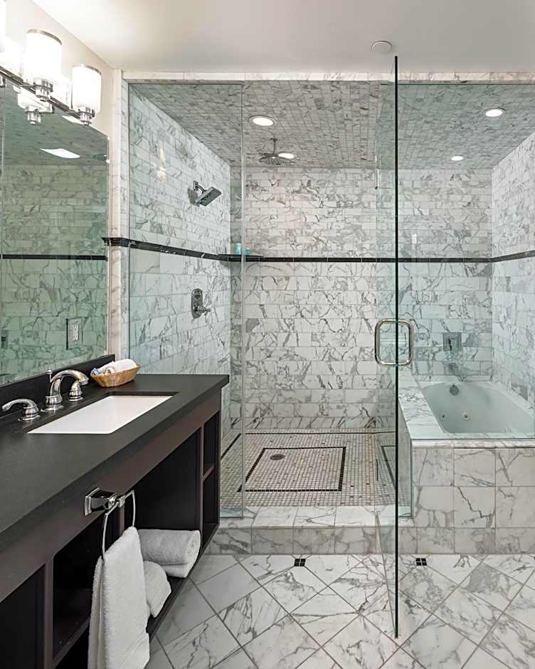 Glenmore Plaza Hotel