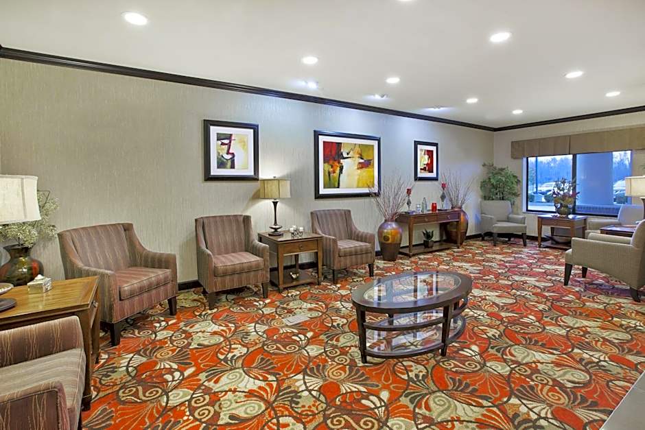 Holiday Inn Express and Suites Wheeling By IHG