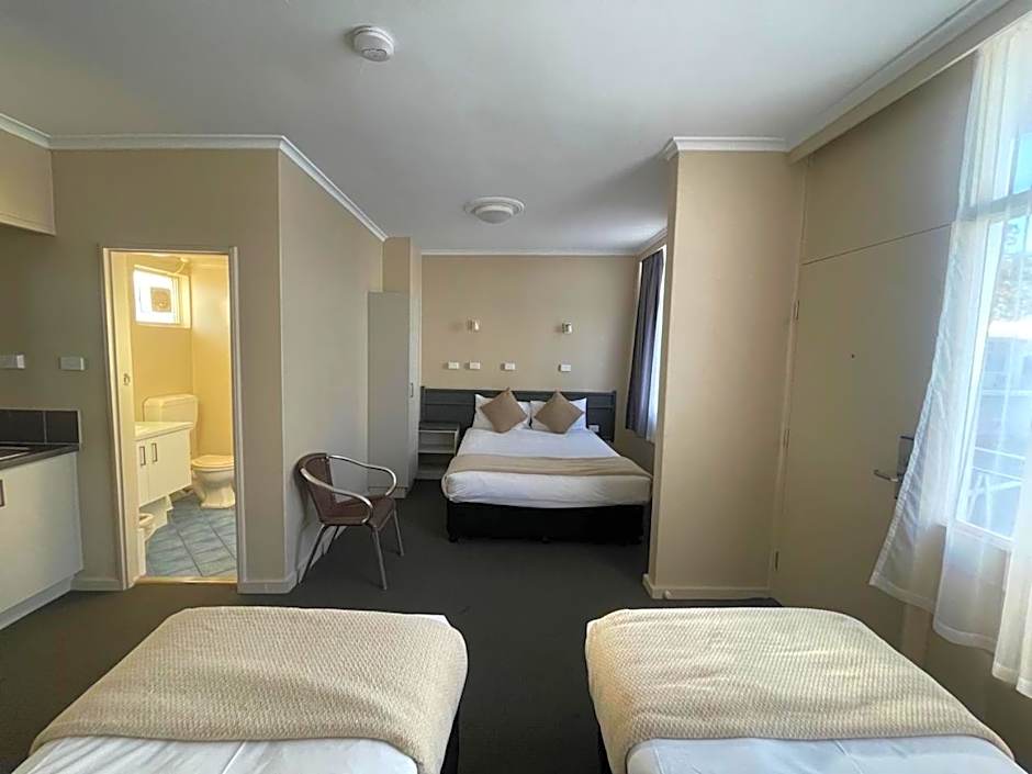 Astor Hotel Motel