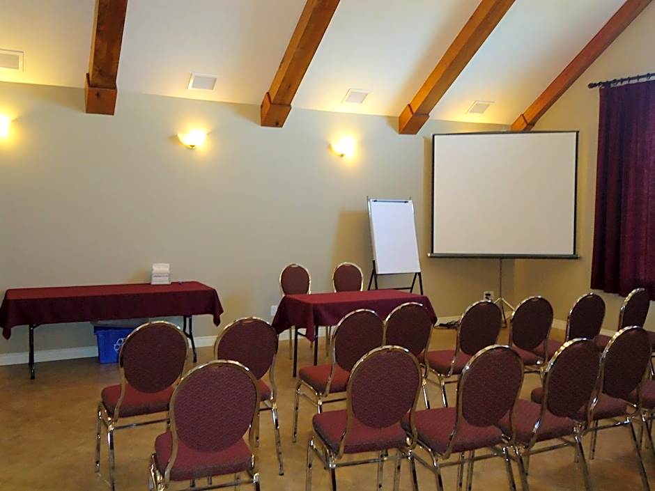 Auberge Bouctouche Inn & Suites