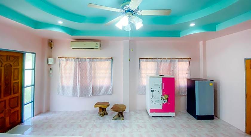 Baan Chom Jan Suan Phung