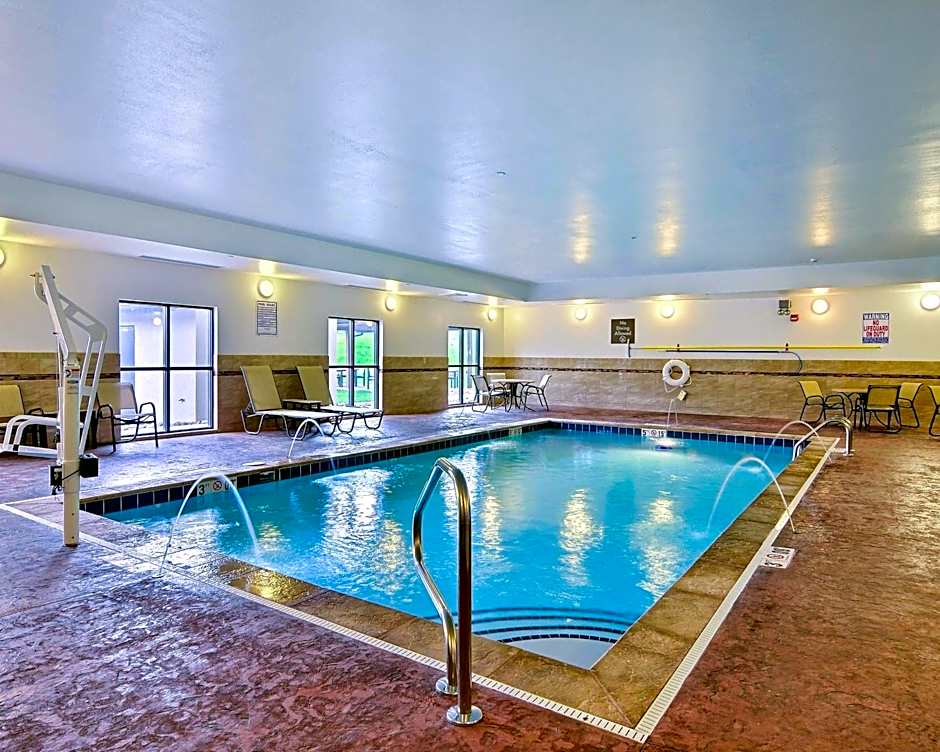 Comfort Suites Uniontown