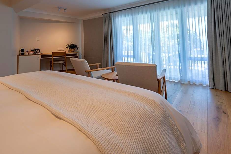 Hide-Away Guest House
