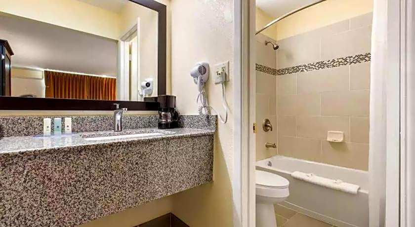 Ramada by Wyndham Santee I-95
