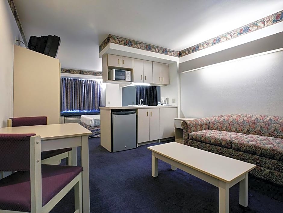 Americas Best Value Inn & Suites Racine