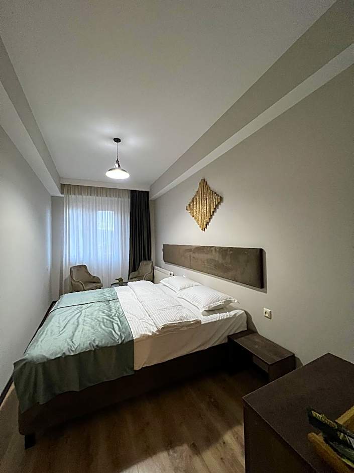 Foto 1 dari 4 — Budget 2 Beds