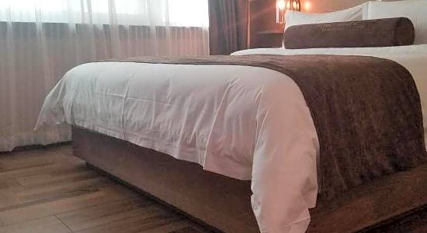 James Joyce Coffetel Baoding Railway Station