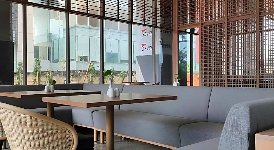 Ra Suites Simatupang