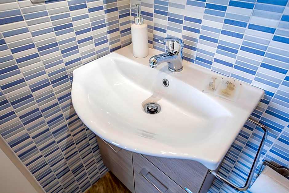 Borgo Marino Suite B&B