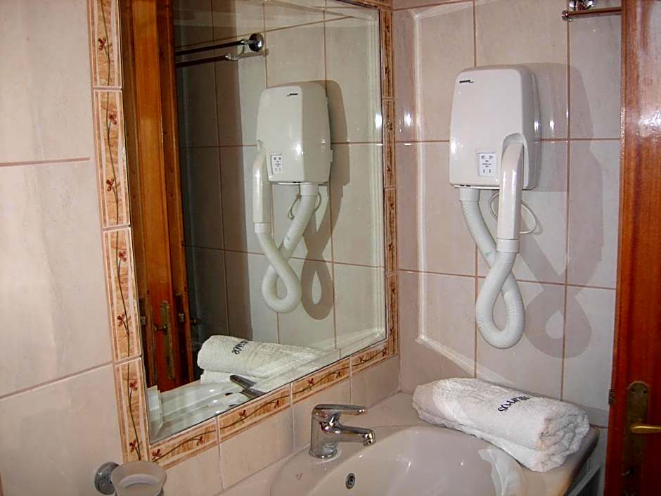 Philippos Studios & Apartments