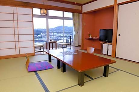 Japanese-Style Room