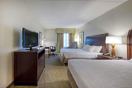 2 Queen Beds