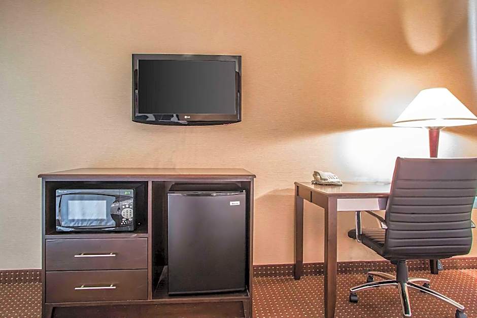 Quality Inn Elgin I-90