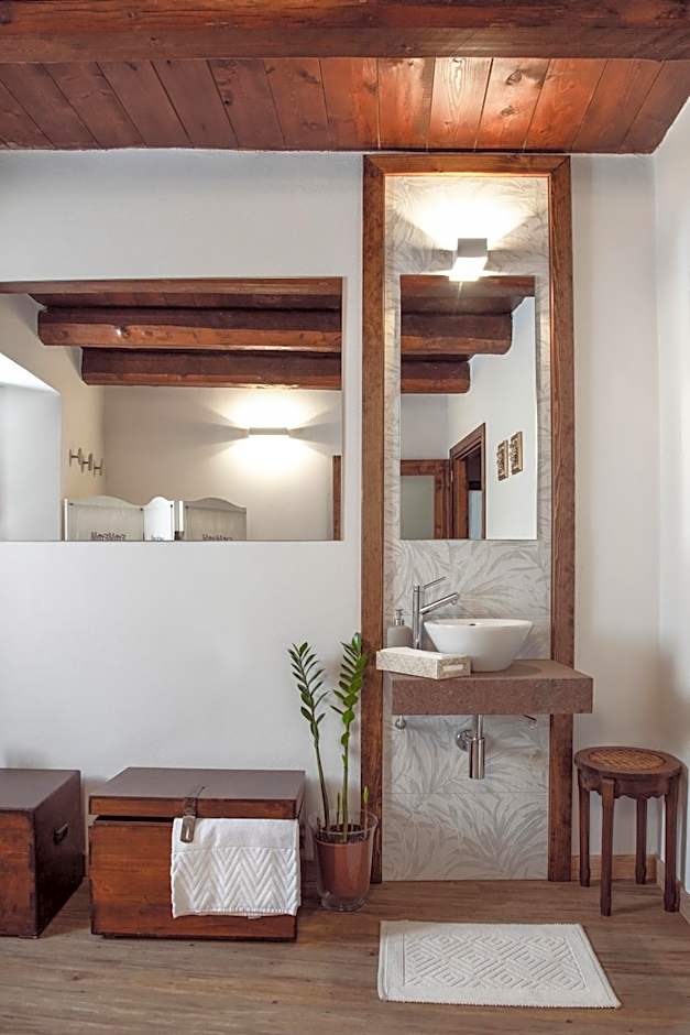 Il borgo Casteldelci