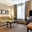 Comfort Suites Maingate East
