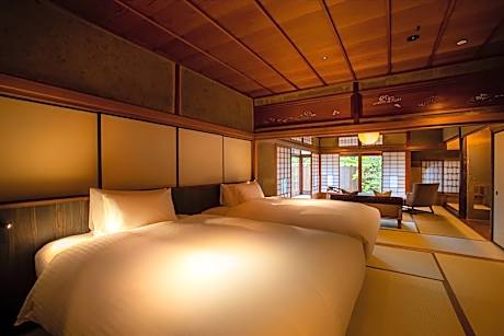 Grande Japanese-Western Room with private garden -ROKU- Non-Smoking (1st Floor)