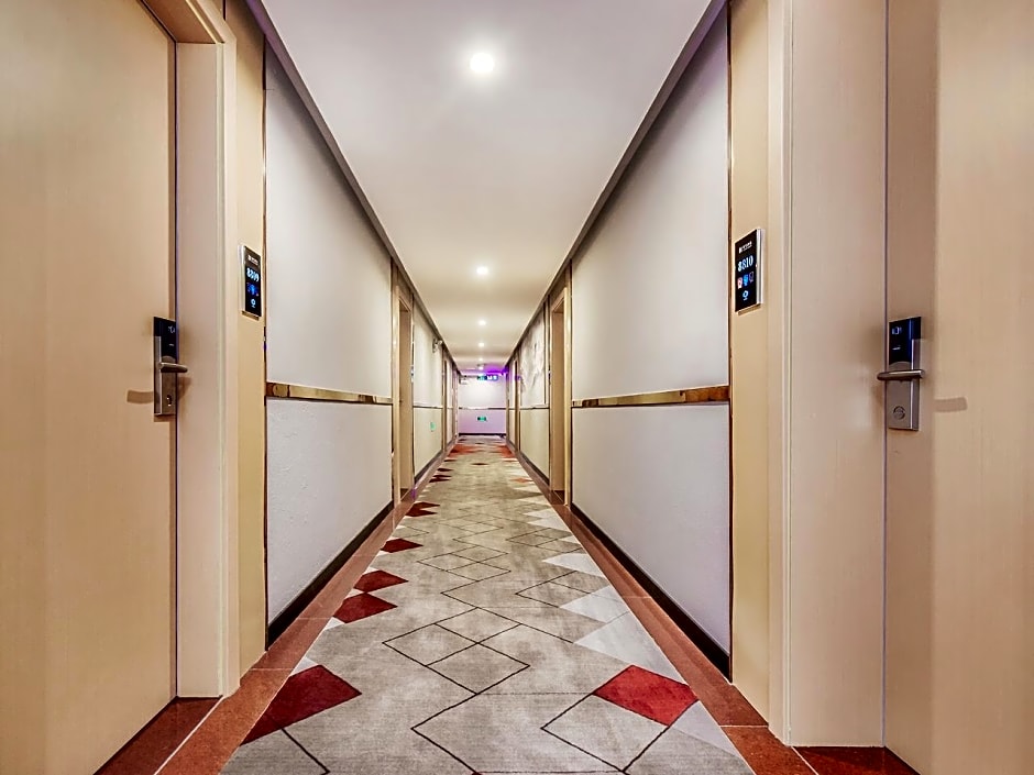 Borrman Hotel Xinyu May Flower Baoshi Park