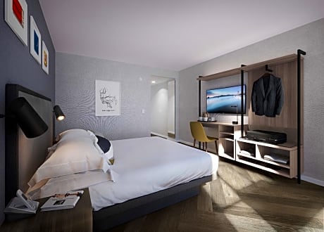 King Room - Hearing Accessible