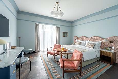 Heritage King Room